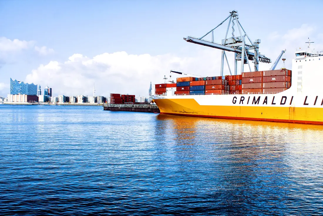 Vehicle shipping and worldwide logistics