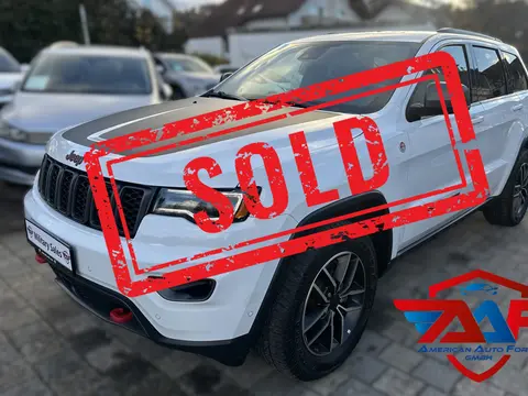 Reduced to $29,995!<br>2020 Jeep Grand Cherokee TRAILHAWK 4X4<br>64,000 Miles