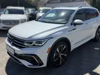2022 Volkswagen Tiguan SEL R-Line 4motion photo 1
