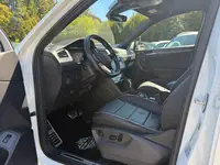 2022 Volkswagen Tiguan SEL R-Line 4motion photo 8